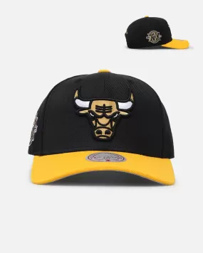 Mitchell & Ness Chicago Bulls Enter The Dragon Pro Crown Snapback Black/Ochre